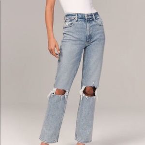 A&F Ultra High Rise 90s Straight Jean